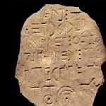 La misteriosa tablilla hallada en Europa con un lenguaje desconocido